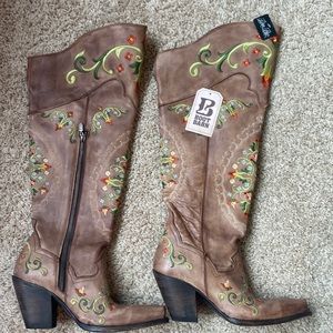 Beautiful knee high Dan Post boots from Boot Barn, never worn, size 9B,